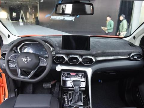 在加强运动特性的同时，又进一步提升年轻元素。