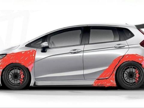 去年3月份的时候Jeff的小飞度还和在做的各位一样