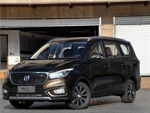 欣赏高清汽车图片，大方的车体造型，非常的耐看