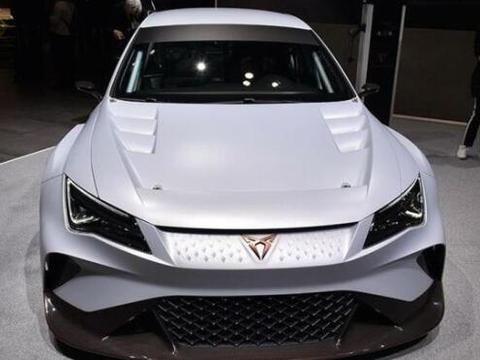 大众新车亮相，电动四驱+680马力+加速3.2秒，保时捷认输