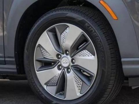 终于被国产车逼出了洪荒之力！新车颜值超X1，配自动挡才6万！