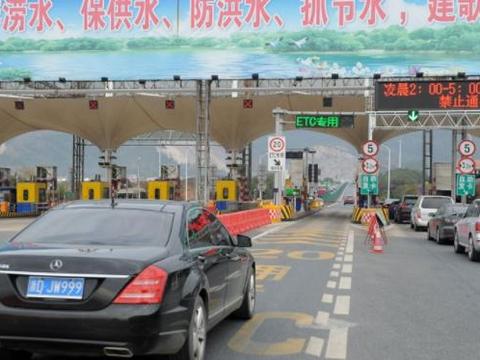 为什么开车跑完高速后，感觉车子好开多了？老司机：原因很简单！