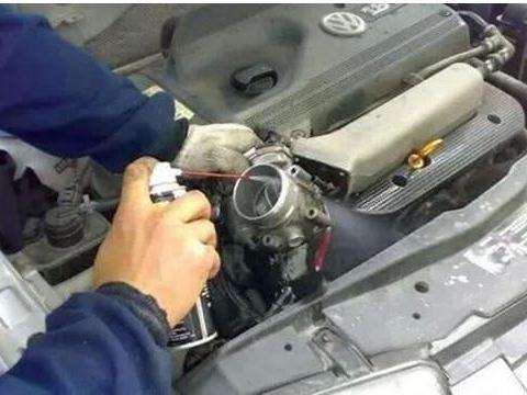 汽车发动机无力？以下教你一招：10块钱轻松搞定，非常简单