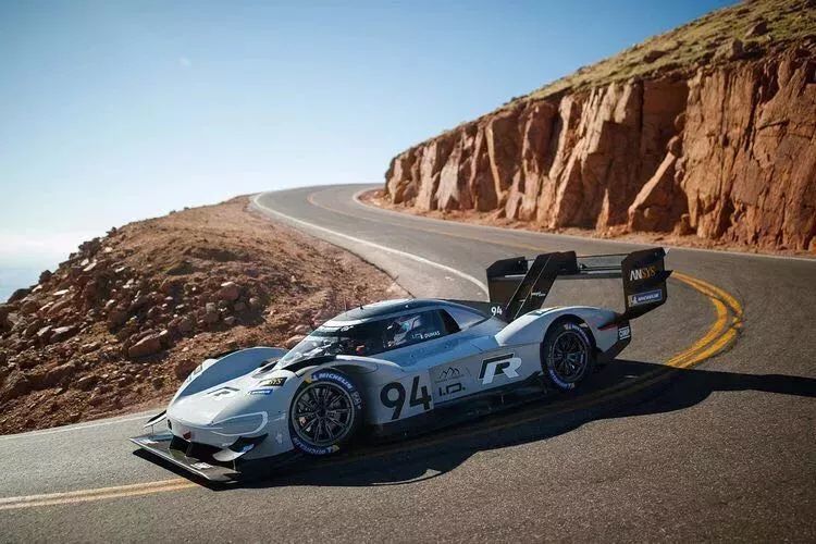 破“派克峰”百年记录,击败蔚来EP9,电动猛兽Volkswagen I.D.R