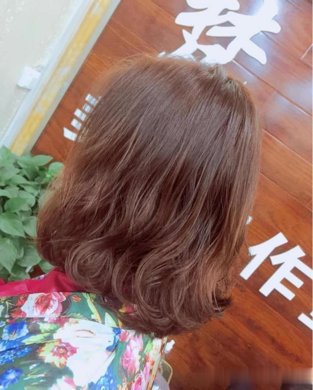 中发知性v知性,精选中发烫发发型,烫发a知性发型的感觉方脸短更具图片