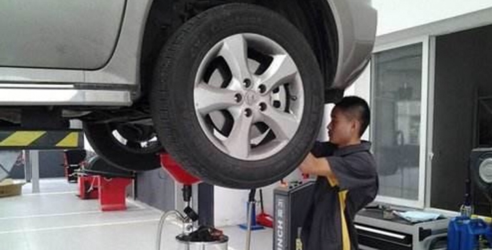 汽车驶到6万公里该做哪些保养？修车师傅：这与普通保养不同