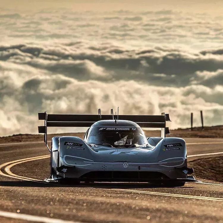 破“派克峰”百年记录,击败蔚来EP9,电动猛兽Volkswagen I.D.R