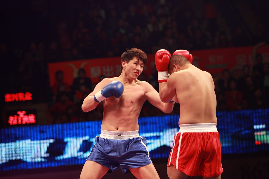 全国散打冠军丛天天,如今成为快手网红二驴的