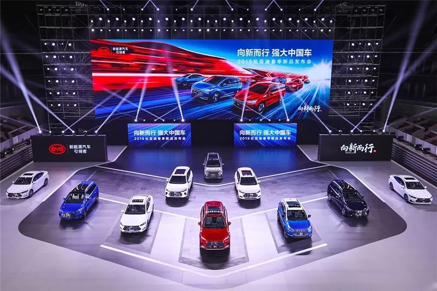 年销量14万+的爆款MPV再发力,全擎全动力让对手无力招架!