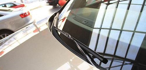 汽车保养最容易忽视的雨刷，暴雨天气可少不了它！