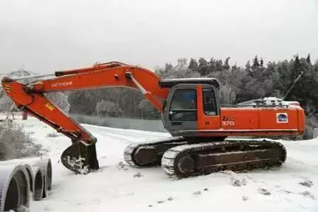 挖机过冬需要正确的打开方式，三点需注意