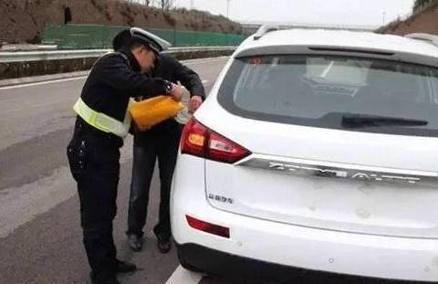 交警提醒：这4项救援都是不收钱的，随叫随到，很多车主还不知道