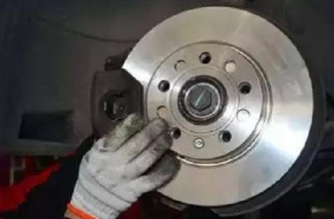 刹车出现异响应该怎么办？