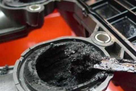 汽车有积碳怎么办？老司机：这都是小事，这几种方法可帮你解决