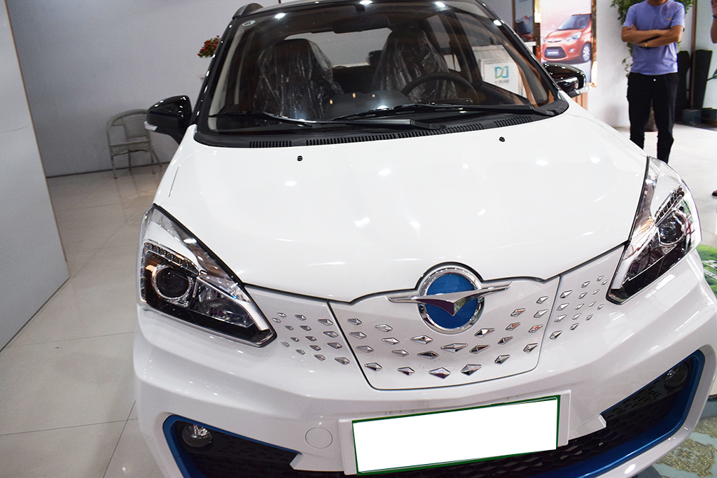 不足6万,人性化配置+续航300+km,消费者又多了一个选择