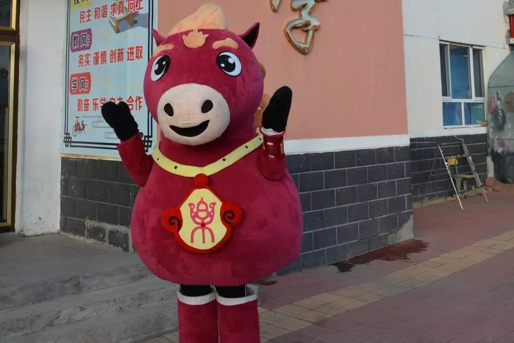 你根本不知道，你的城市还有个吉祥物，而且它还很丑！