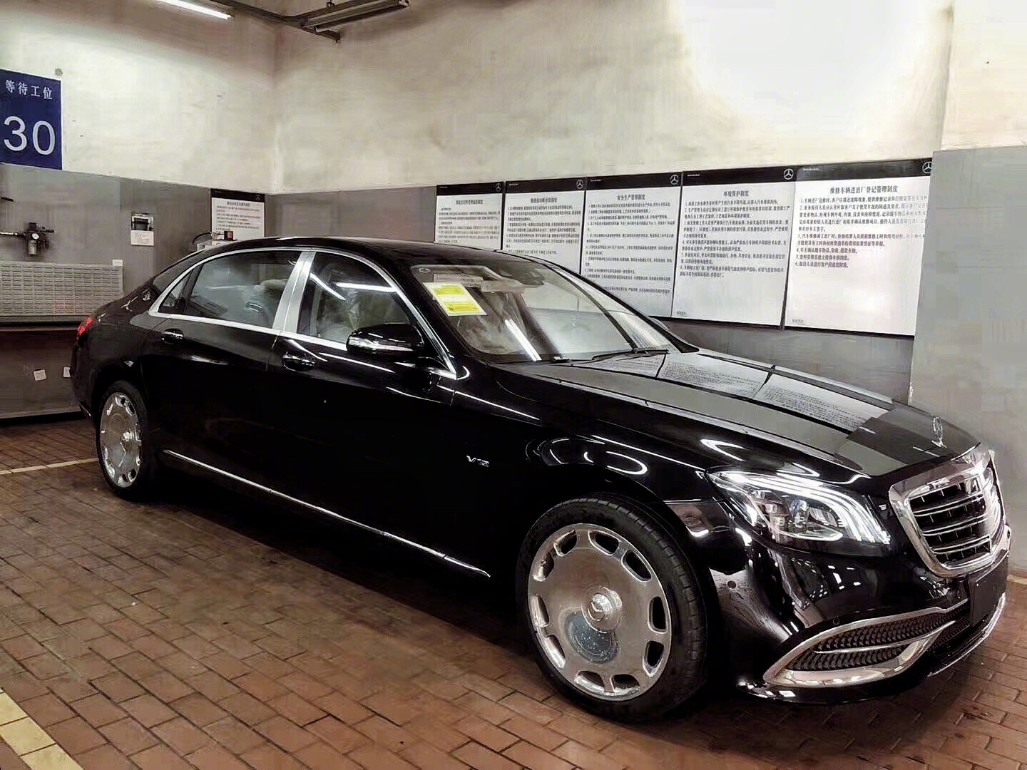 完美的迈巴赫S680 808版本 哪位老板的小目标