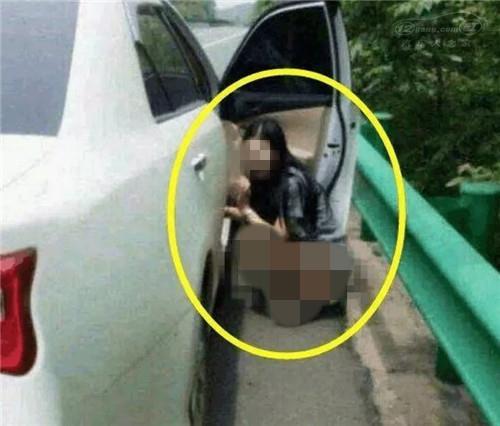 女性车主高速开车，堵车又内急怎么办？