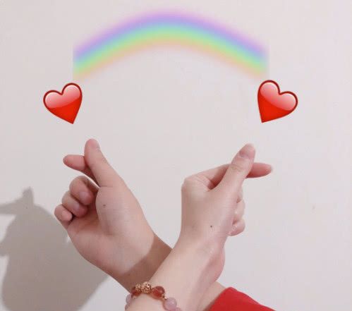 最流行的手势_只要你足够努力 就会遇到更大困难 缘分