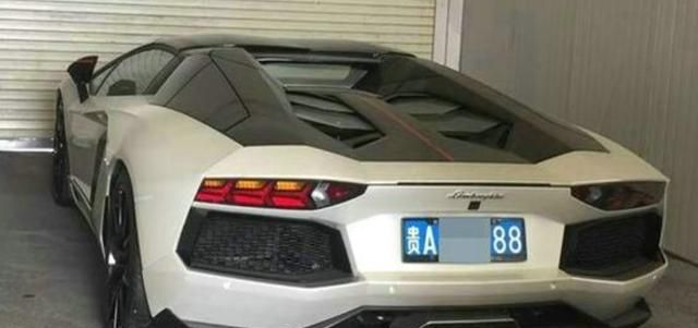 老干妈车库私藏的超跑,688万大牛比幻影更贵,是她儿子的座驾