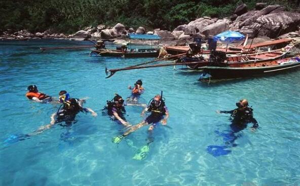 泰国每年接待中国游客,达到3500万人,泰国专家