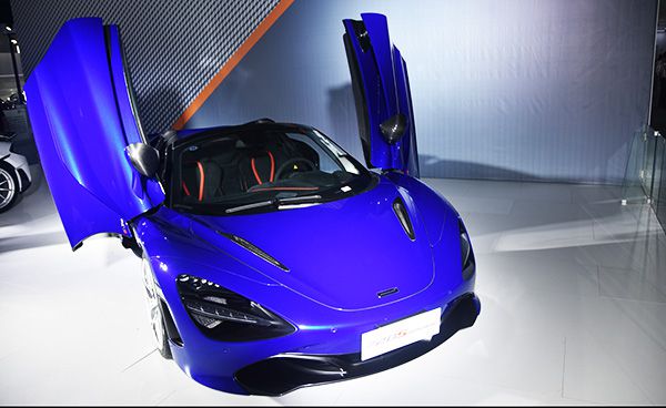 开上它你是整条街最靓的仔迈凯伦720S Spider与600LT汽博会首秀