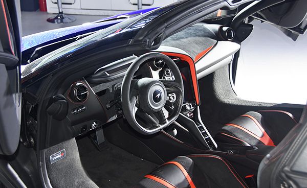 开上它你是整条街最靓的仔迈凯伦720S Spider与600LT汽博会首秀