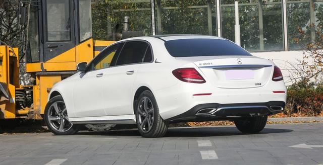 春节期间这3款豪华车值得买,降价高达8.9万,奔驰宝马在其中