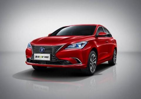 长安逸动EV460新能源汽车,续航能力更强,家用也很合适