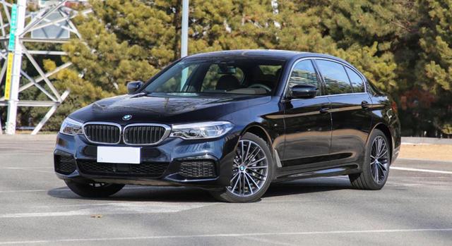 春节期间这3款豪华车值得买,降价高达8.9万,奔驰宝马在其中