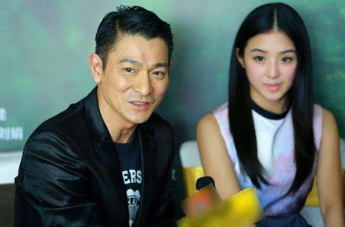29岁张含韵近照: 曾失业五年无人问津, 遇贵人迎来事业第二春