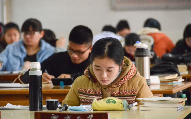 最“不值钱”的3类大学生,毕业等于失业,清华北大也不例外! 最“不值钱”的3类大学生,毕业等于失业,清华北大也不例外!