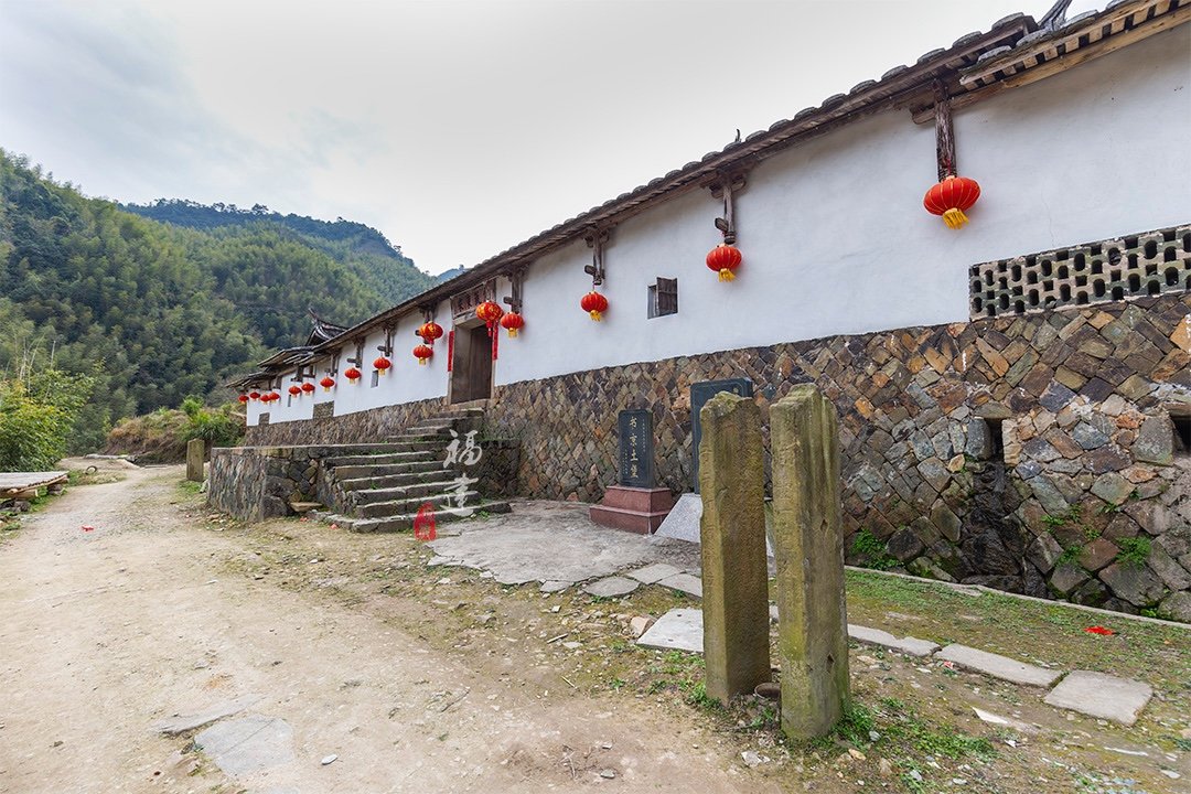 在<a href='http://travel.sina.com.cn/fujian-lvyou/?from=b-keyword' target='_blank'><em>福建</em></a>深山中,发现一种你可能从未见过的特殊建筑