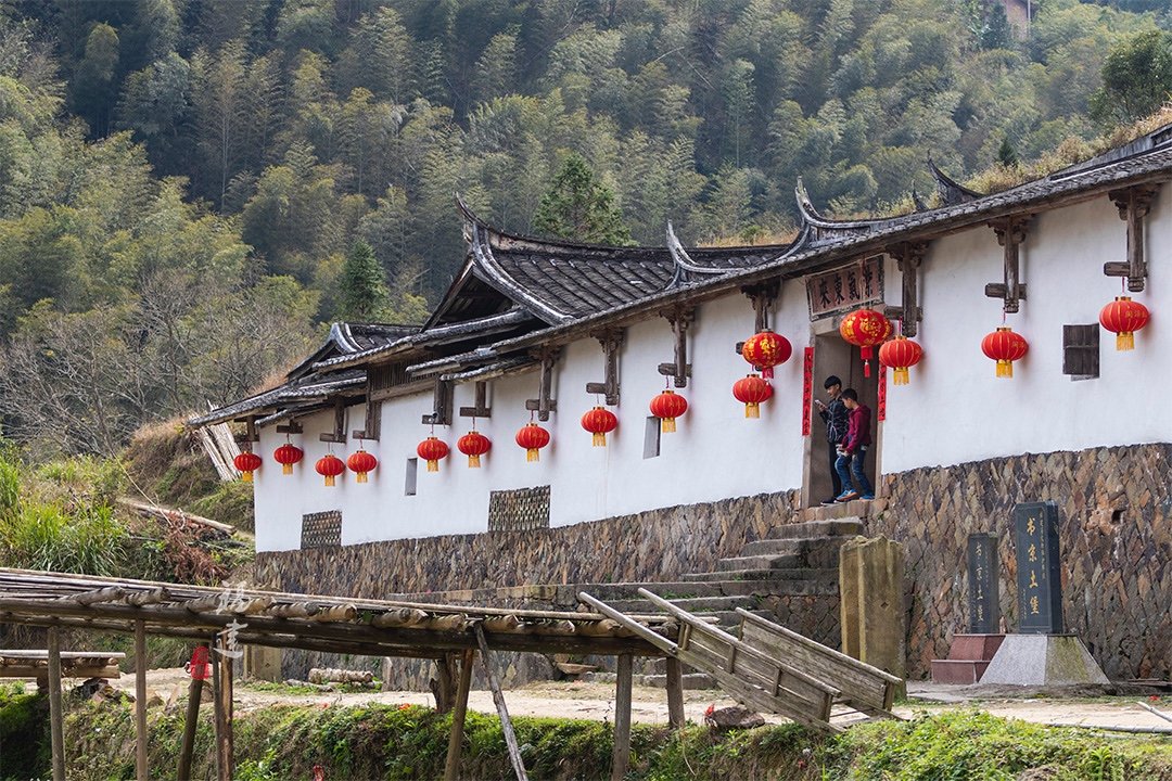 在<a href='http://travel.sina.com.cn/fujian-lvyou/?from=b-keyword' target='_blank'>福建</a>深山中,发现一种你可能从未见过的特殊建筑