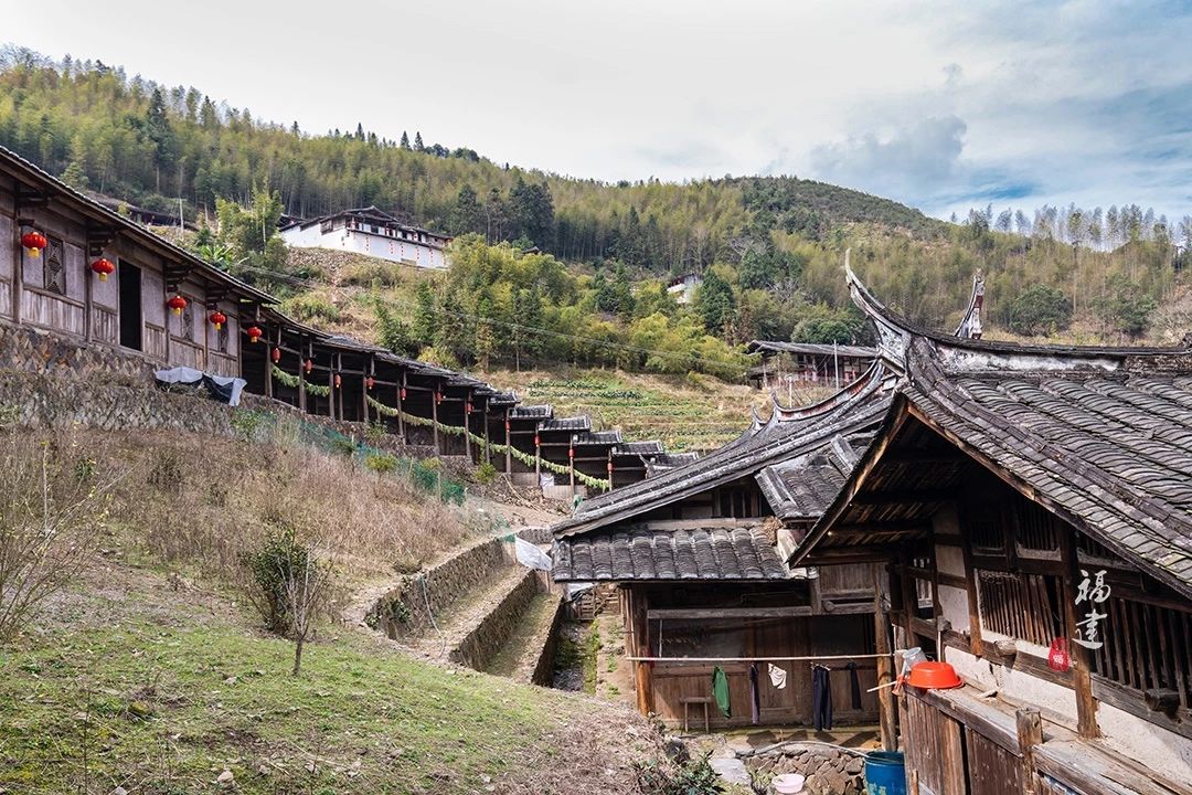 在<a href='http://travel.sina.com.cn/fujian-lvyou/?from=b-keyword' target='_blank'>福建</a>深山中,发现一种你可能从未见过的特殊建筑