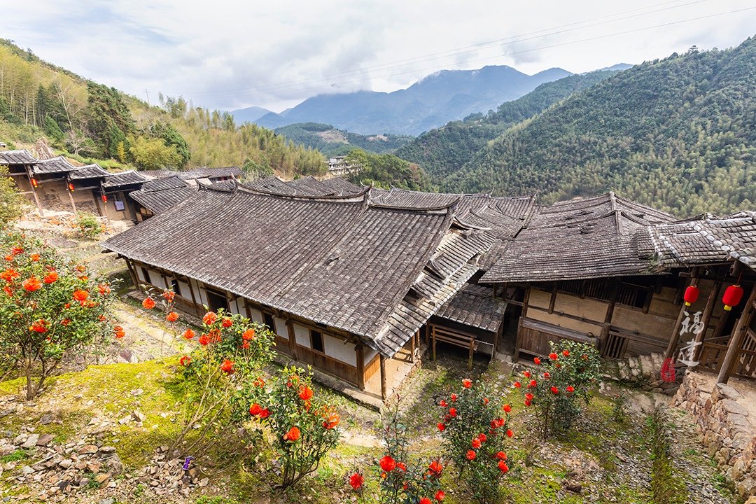 在<a href='http://travel.sina.com.cn/fujian-lvyou/?from=b-keyword' target='_blank'>福建</a>深山中,发现一种你可能从未见过的特殊建筑