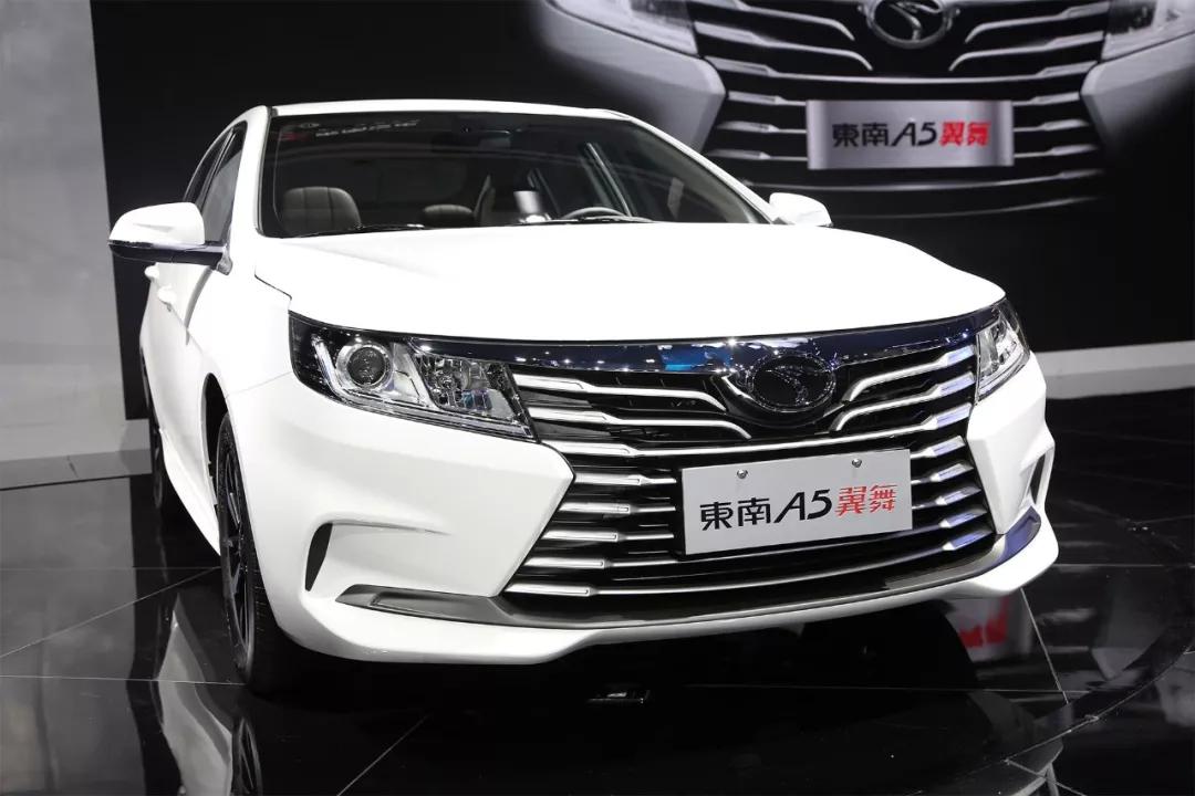 5万元买紧凑级独立悬挂轿车?逸动DT、远景、东南A5翼舞怎么选?