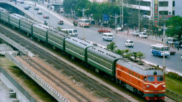 九十年代初的广东铁路,三茂线与深圳站