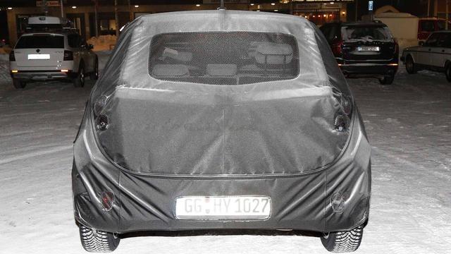 现代推出第三代两厢车,微型带T才卖7万,竞争MINI讲究实用