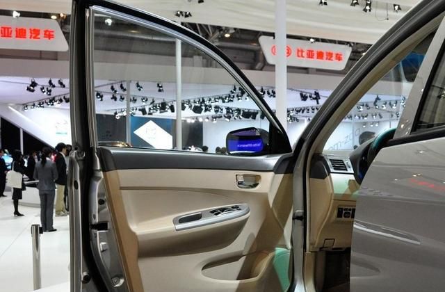 比亚迪L3气派不跌面,令人啧啧称赞,相当平民的价格