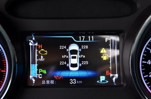 比亚迪G5沉稳内敛型豪华,宜动宜静,实用性十足