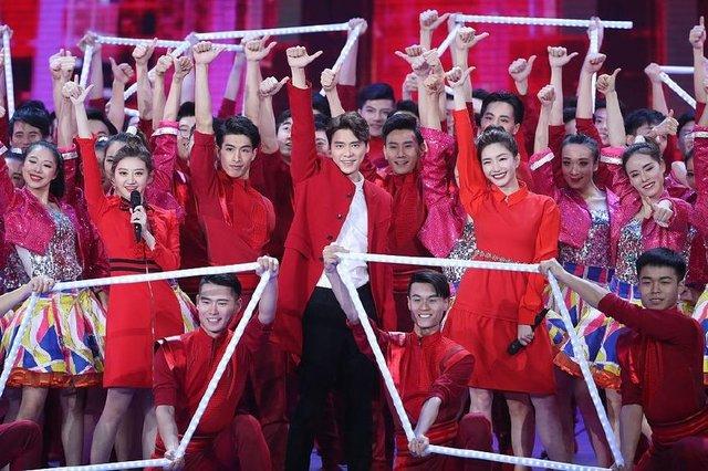 2019央视春晚备战,七大美女现身彩排!秦岚太