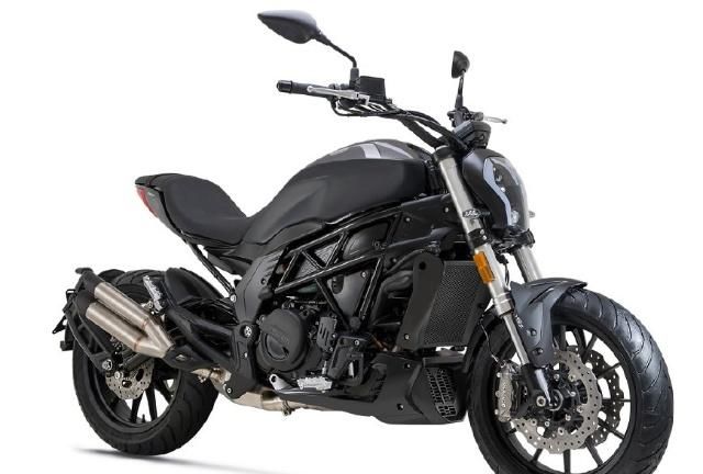 春风400,贝纳利502,无极500三款车型哪一款车适合新手?