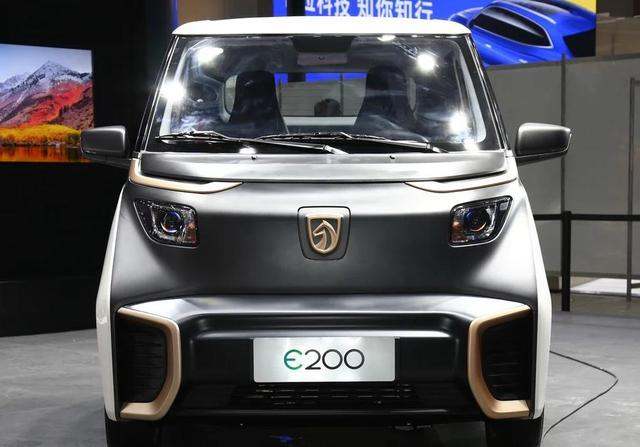 宝骏E200，5万块给自己的爱人买一个大玩具，新年快乐