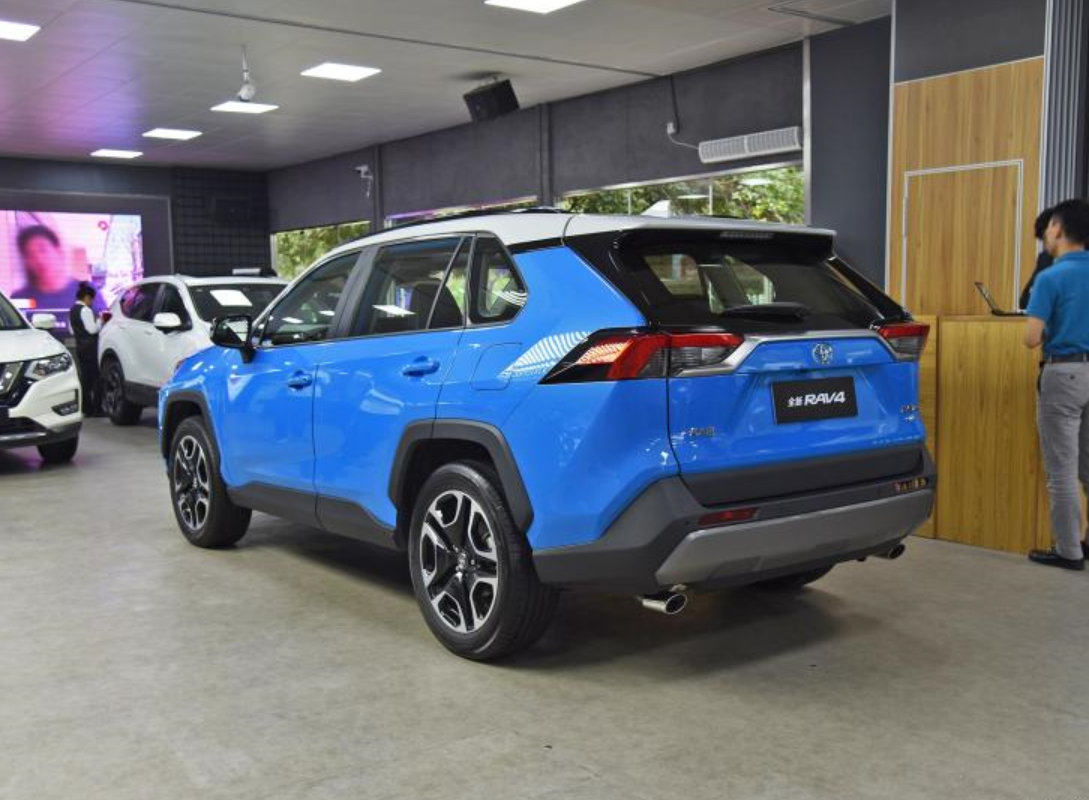 全新RAV4疑似售价曝光!18万起售,混动仅需23.5万起!
