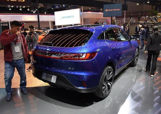3.5秒破百续航500km,30+安全配置,定制化购车,27.8万起,已火