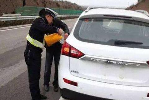 交警提示：这四项救援是免费的，而且随叫随到，很多车主都不知道