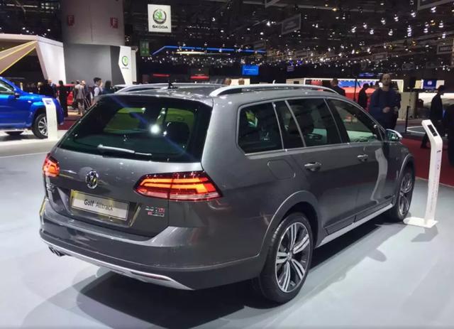 宝马X3 M/X4 M搭3.0T双增压,GLC 63怕了吗?