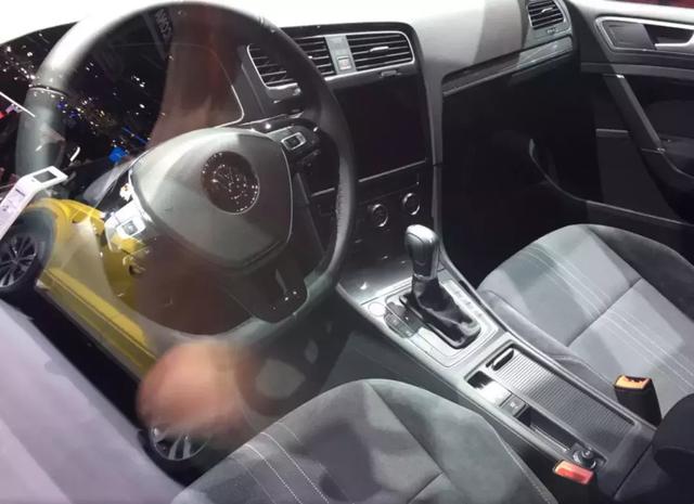 宝马X3 M/X4 M搭3.0T双增压,GLC 63怕了吗?