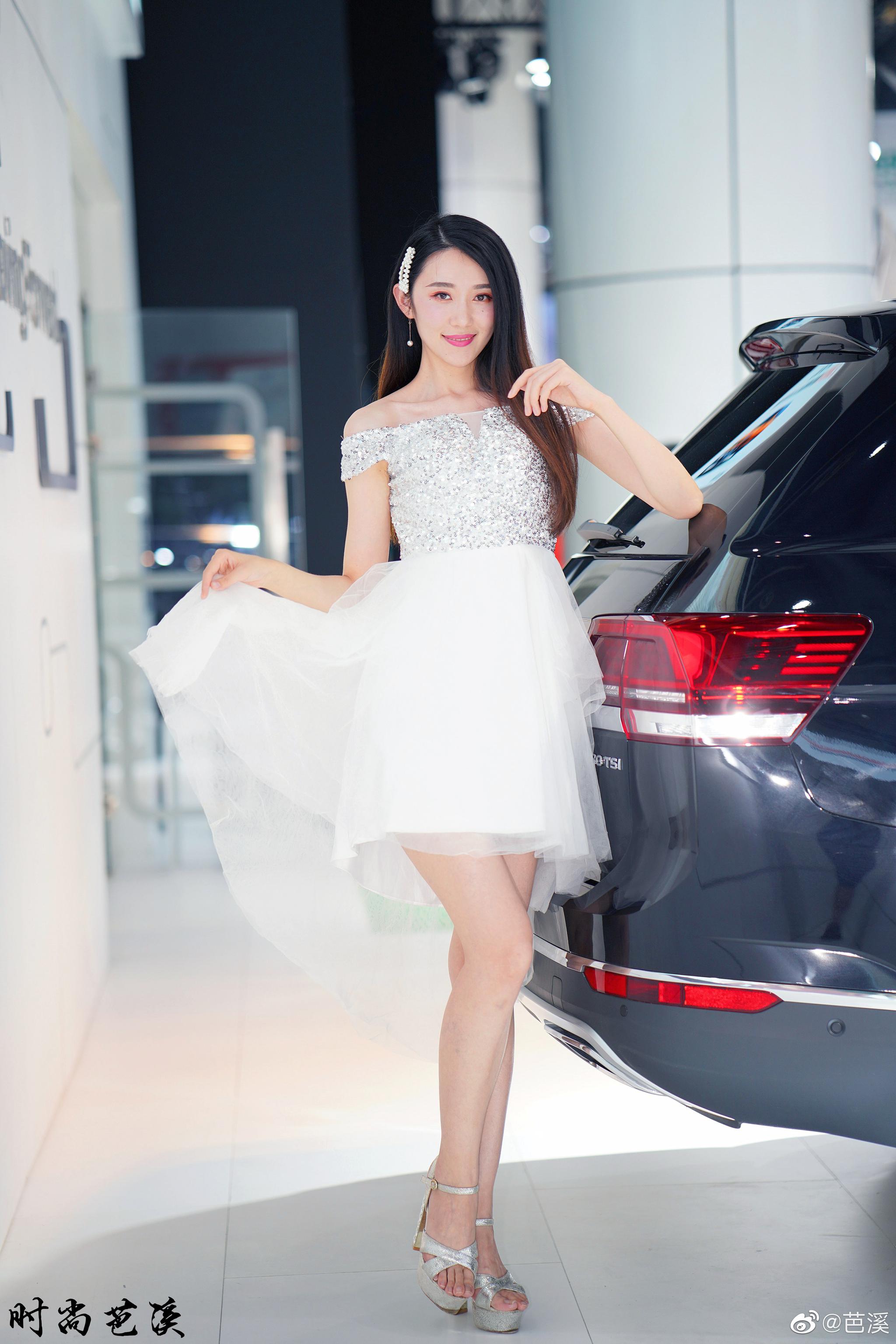 韩国美女车模---黄美姬（61p） - 美女贴图 - 华声论坛